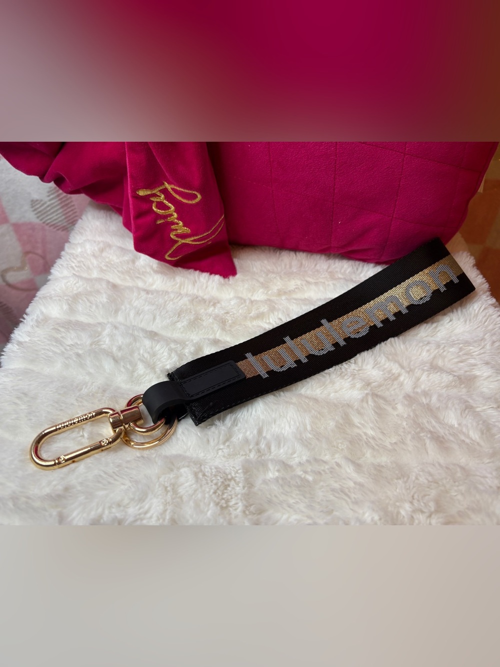 NWOT Lululemon Black & Gold Never Lost Keychain